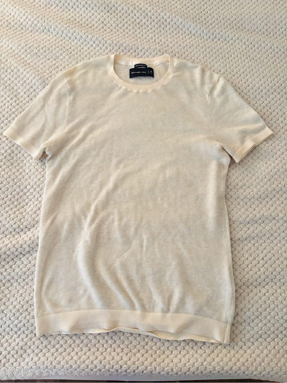 Abercrombie & Fitch Men’s Cream Short-Sleeve Crewneck Sweater